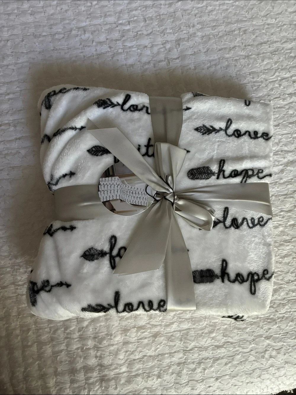 Plush White Throw Blanket with Black Script - Faith, Hope, & Love